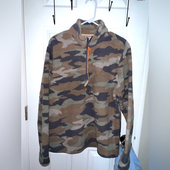 Weatherproof Other - Weatherproof Vintage light camo fleece sweatshirt half zip. Size L.